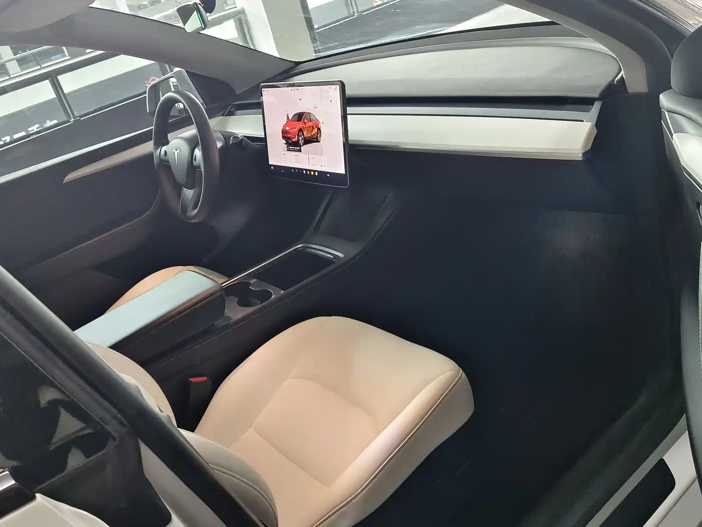 TESLA MODEL Y