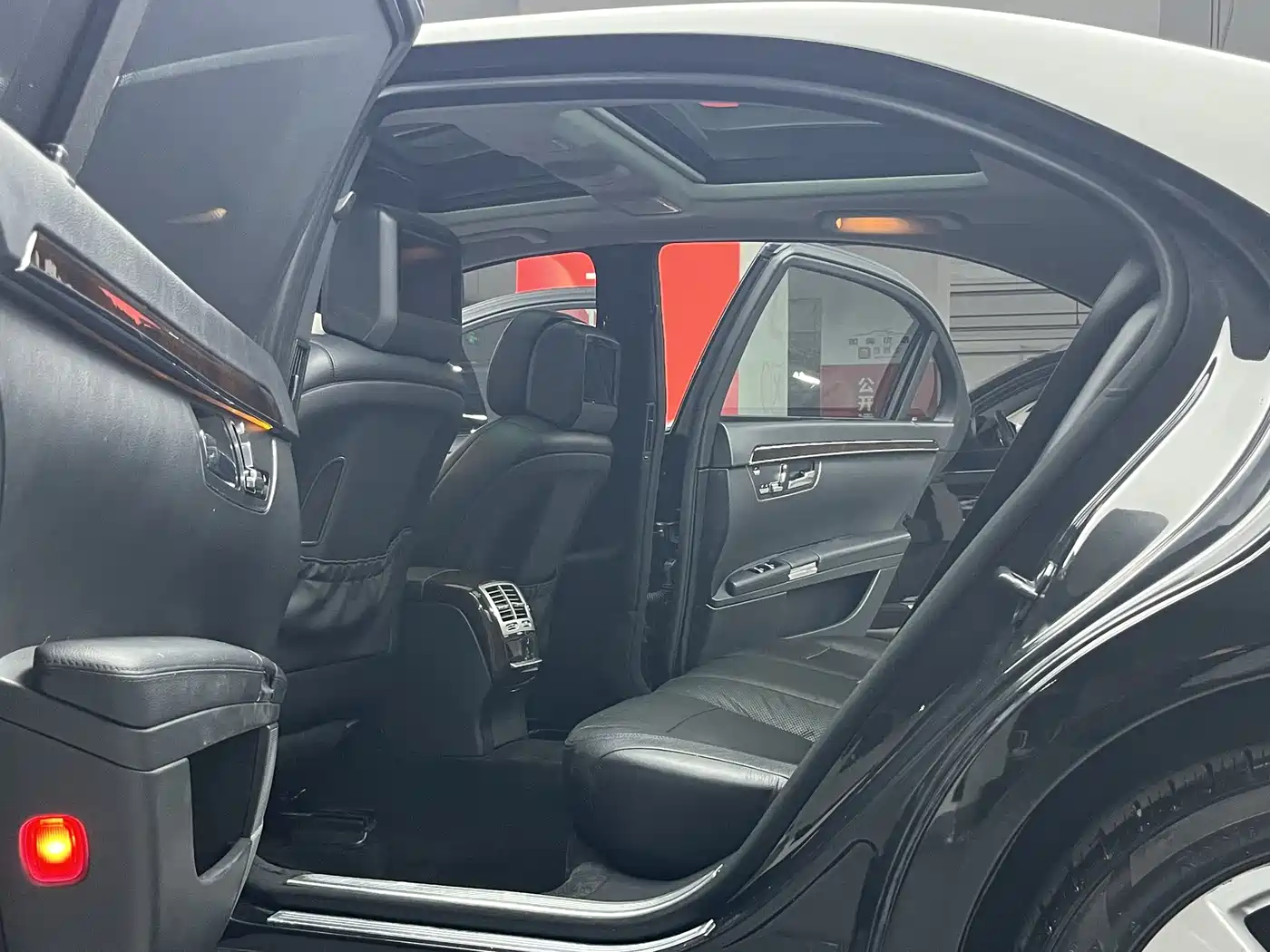 Mercedes-Benz S-Class 2012 S 350 L 4MATIC Grand Edition фото 10