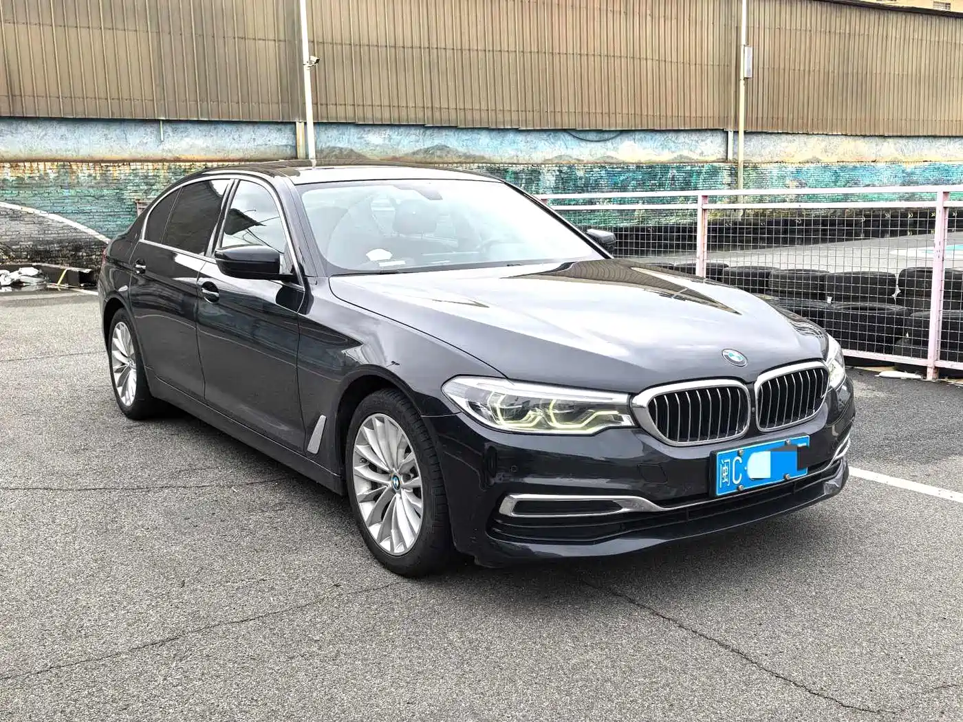 BMW 5 Series 2019 530Li Premium Luxury Package фото 3