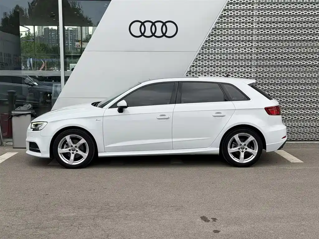 Audi A3 2019 Sportback 35 TFSI Fashion China VI фото 15