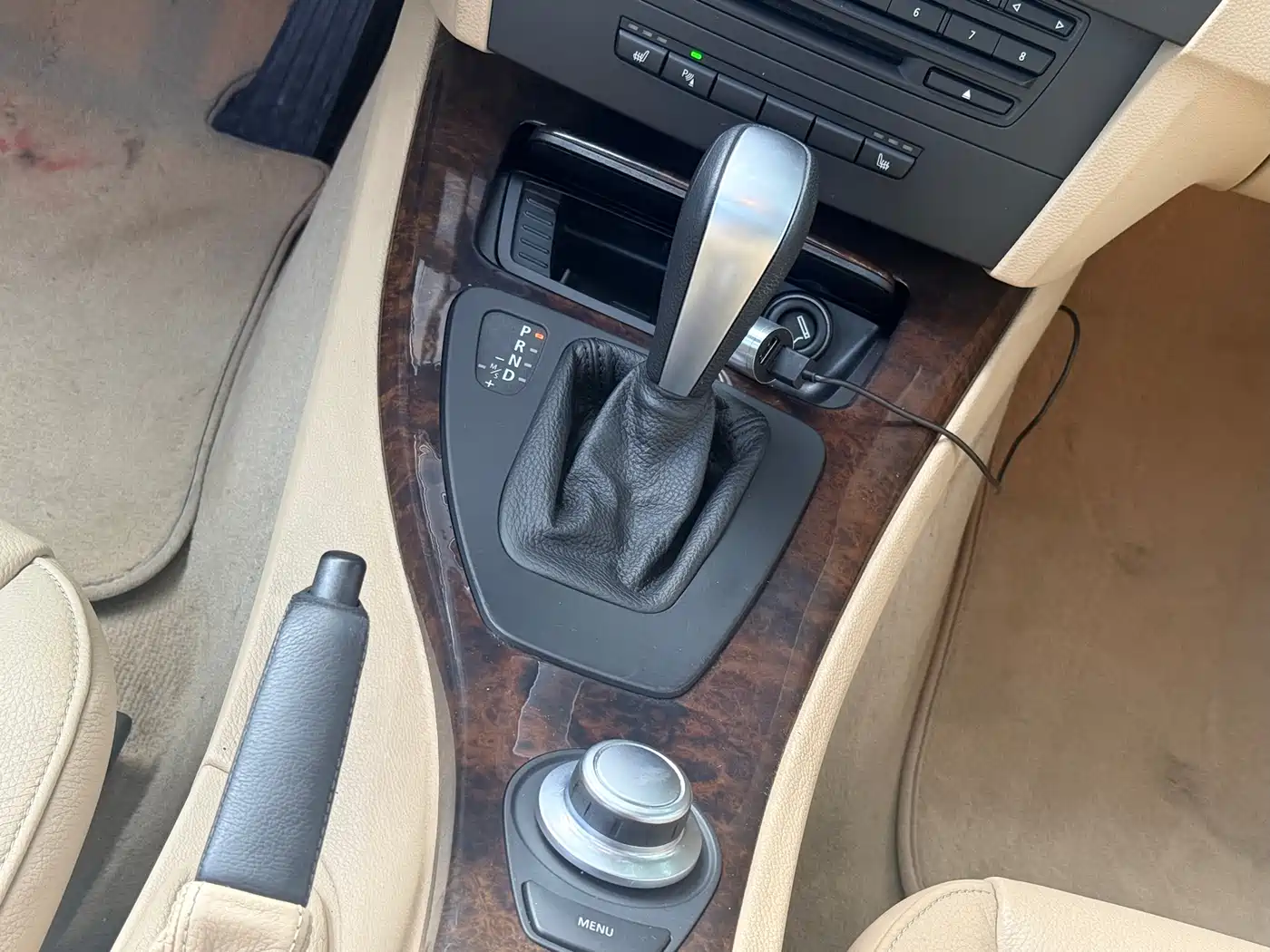 BMW 3 Series 2008 Model 325i Leading фото 11