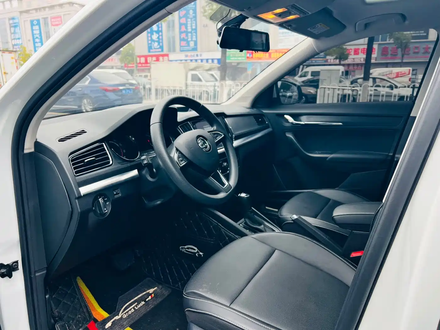 Škoda Kamiq 2022 1.5L Automatic Comfort Edition фото 4