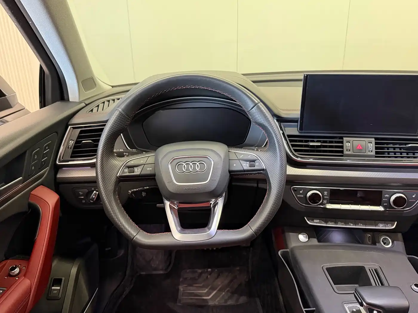 Audi Q5L 2022 Facelift 45T Luxury Dynamic фото 20