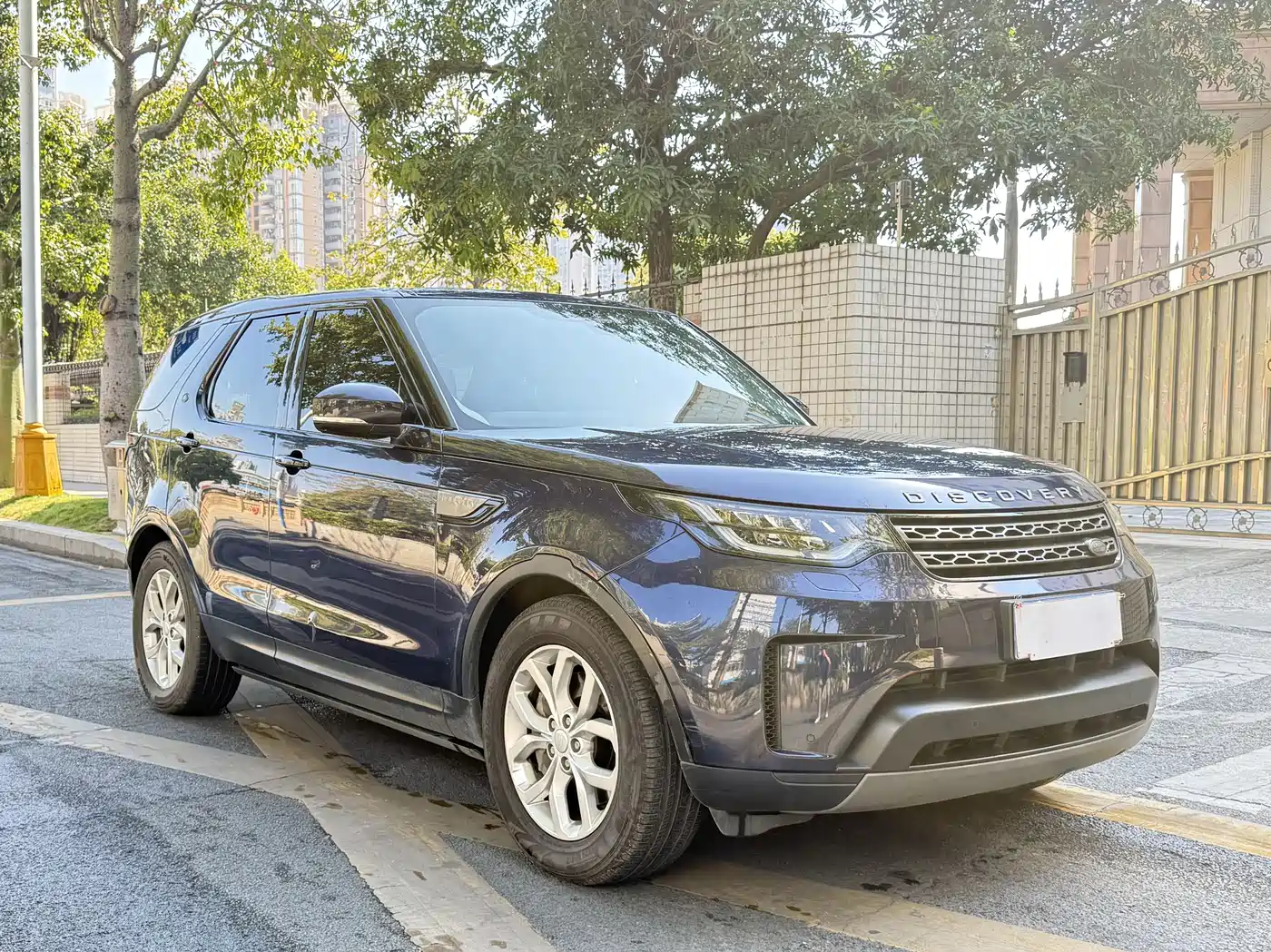 Land Rover Discovery 2017 3.0 SC V6 SE фото 3