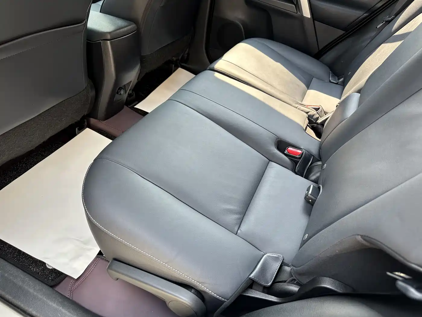 Toyota RAV4 Rongfang 2016 2.5L Automatic 4WD Elite фото 14