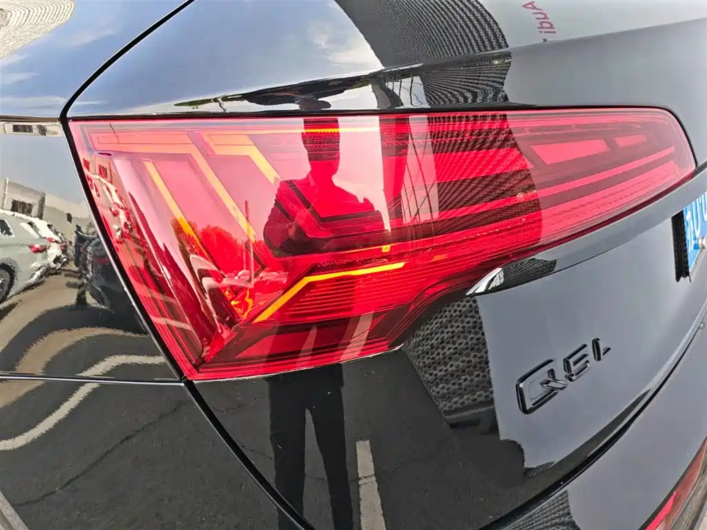 Audi Q5L 2024 Model 40 TFSI Luxury Dynamic фото 12