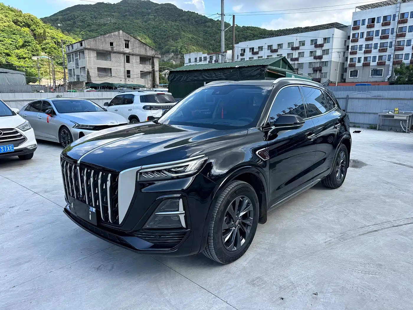 Hongqi HS5 2023 2.0T Flag Enjoy Pro Edition