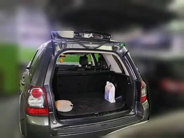 Land Rover Freelander 2 2010 3.2 i6 Automatic SE Petrol — фото 5