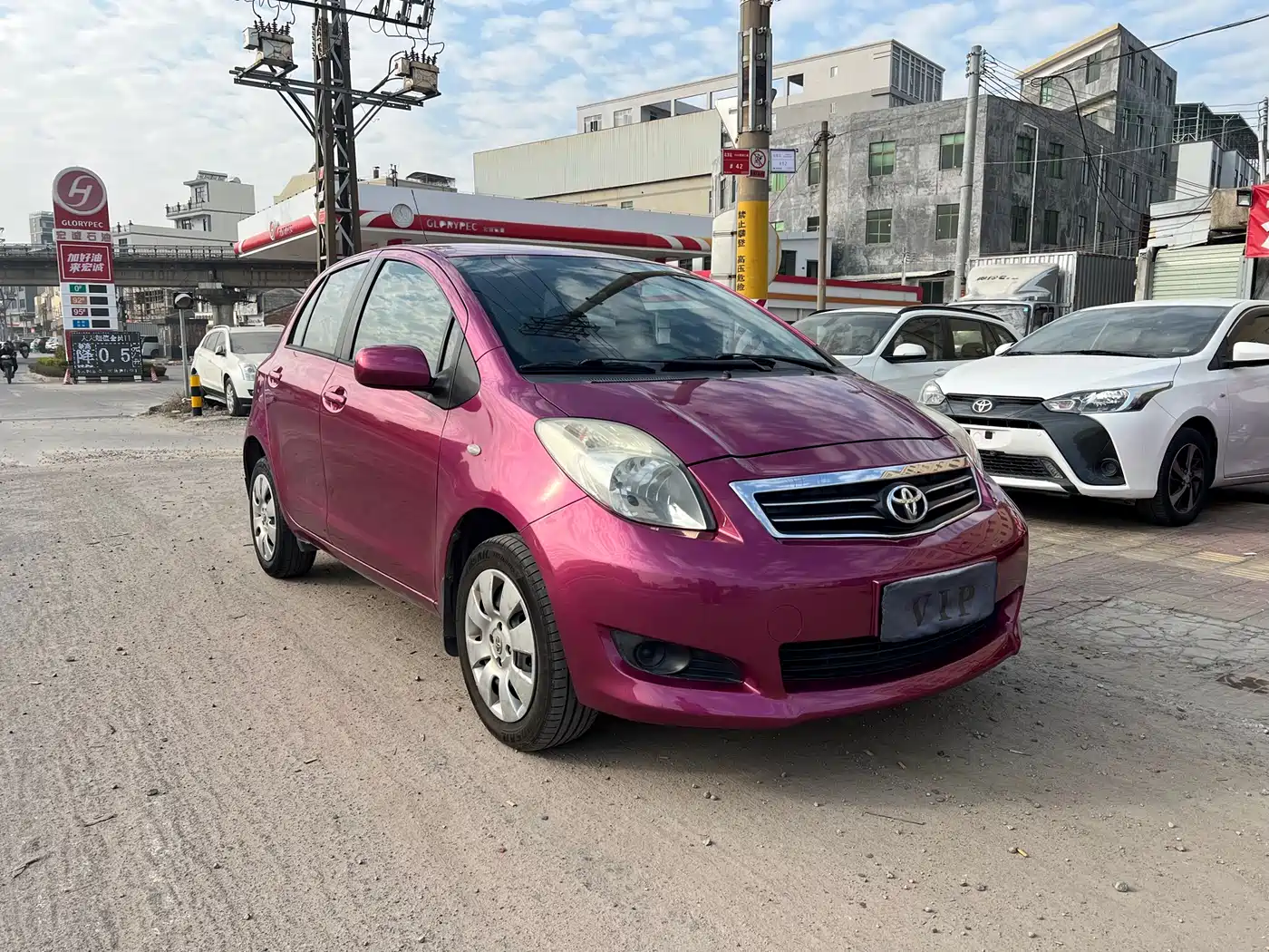Toyota Yaris 2011 1.6E Auto Charm Edition фото 3
