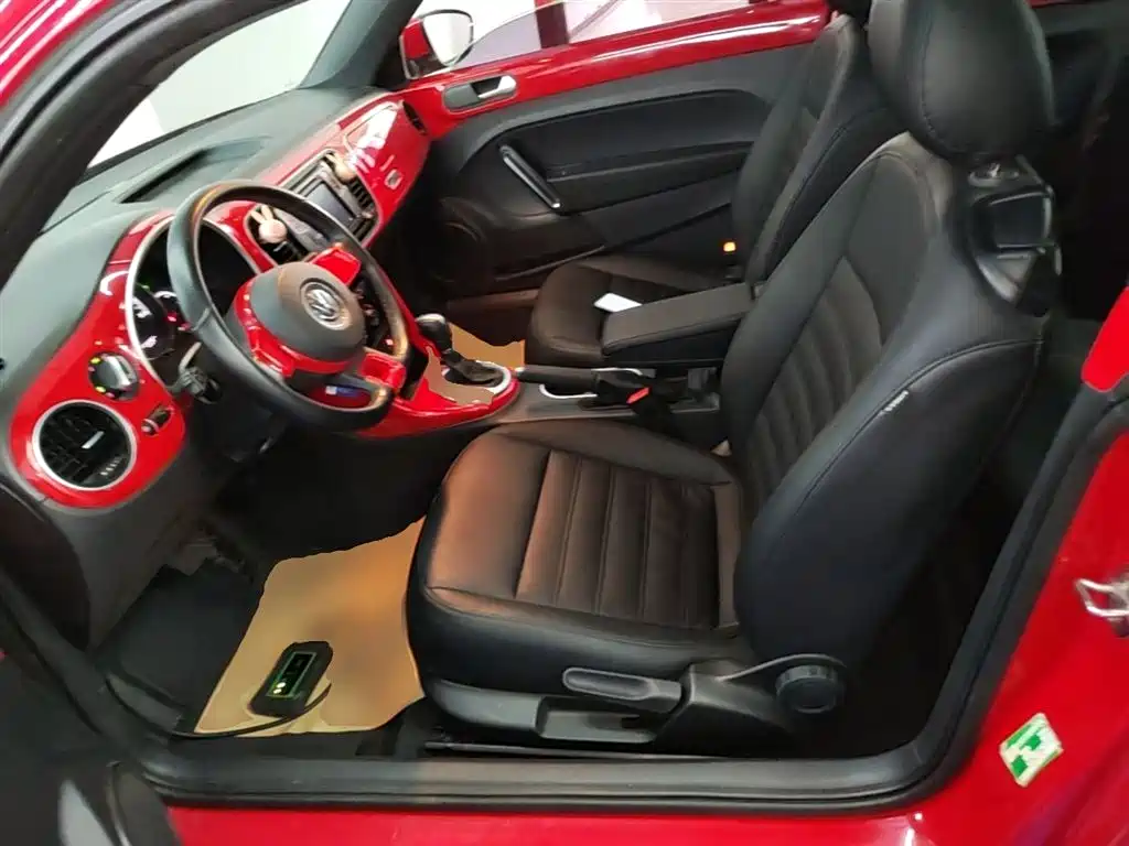 Volkswagen Beetle 2018 180TSI Easy Joy Edition фото 15