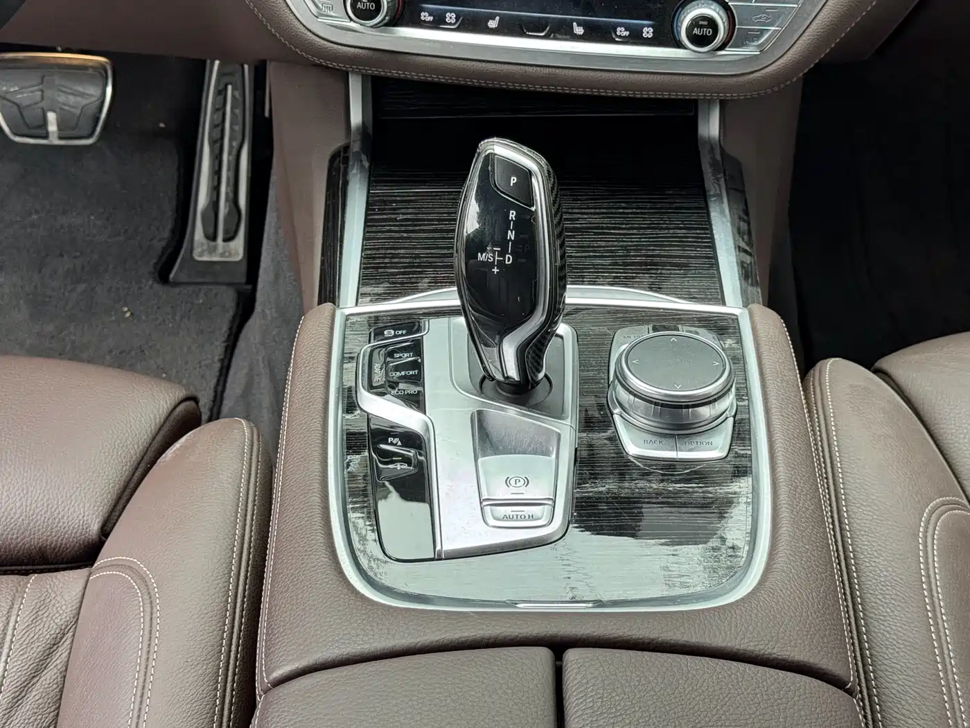 BMW 7 Series 2018 730Li Leading Type M Sport Package фото 12