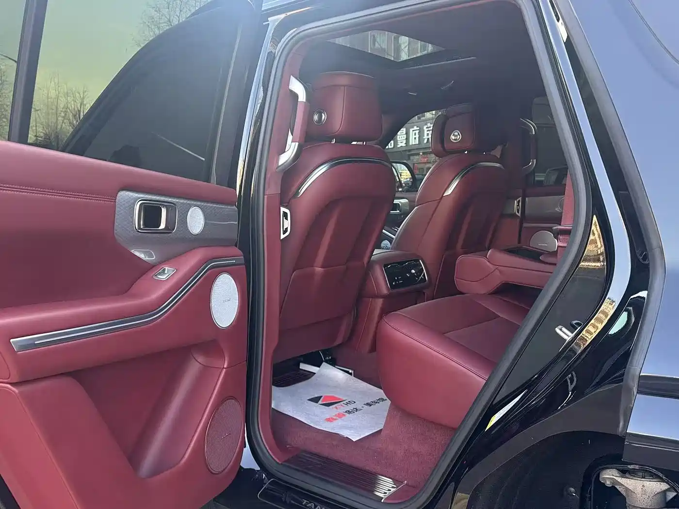 TANK TANK 700 NEW ENERGY