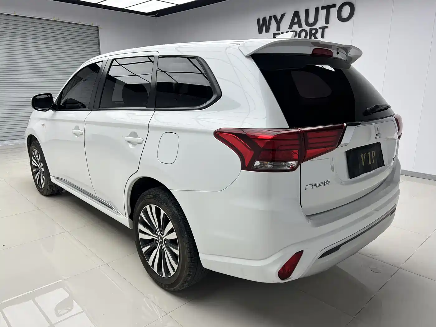 Mitsubishi Outlander 2021 Facelift 2.0L 2WD Comfort Edition 5-Seater фото 4
