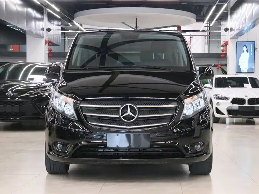 Mercedes-Benz Vito 2020 2.0T Elite Edition (7-seater) фото 2