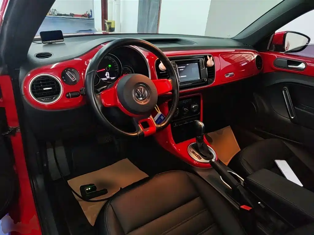 Volkswagen Beetle 2018 180TSI Easy Joy Edition фото 10