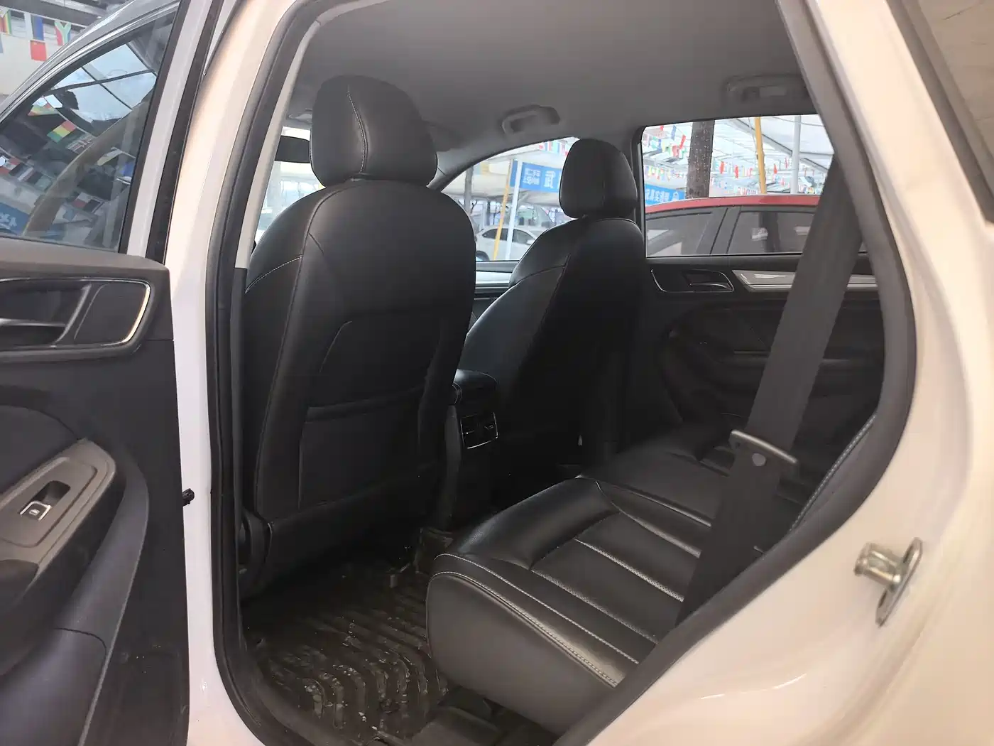 ROEWE RX5 NEW ENERGY