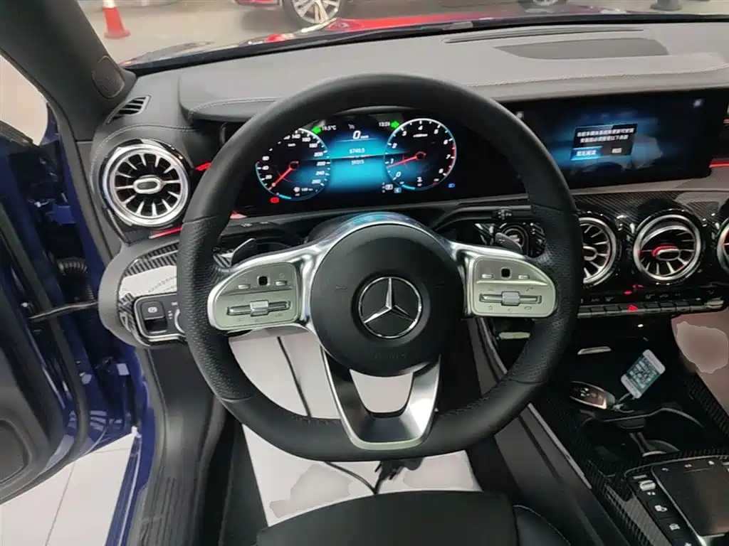MERCEDES-BENZ CLASS A