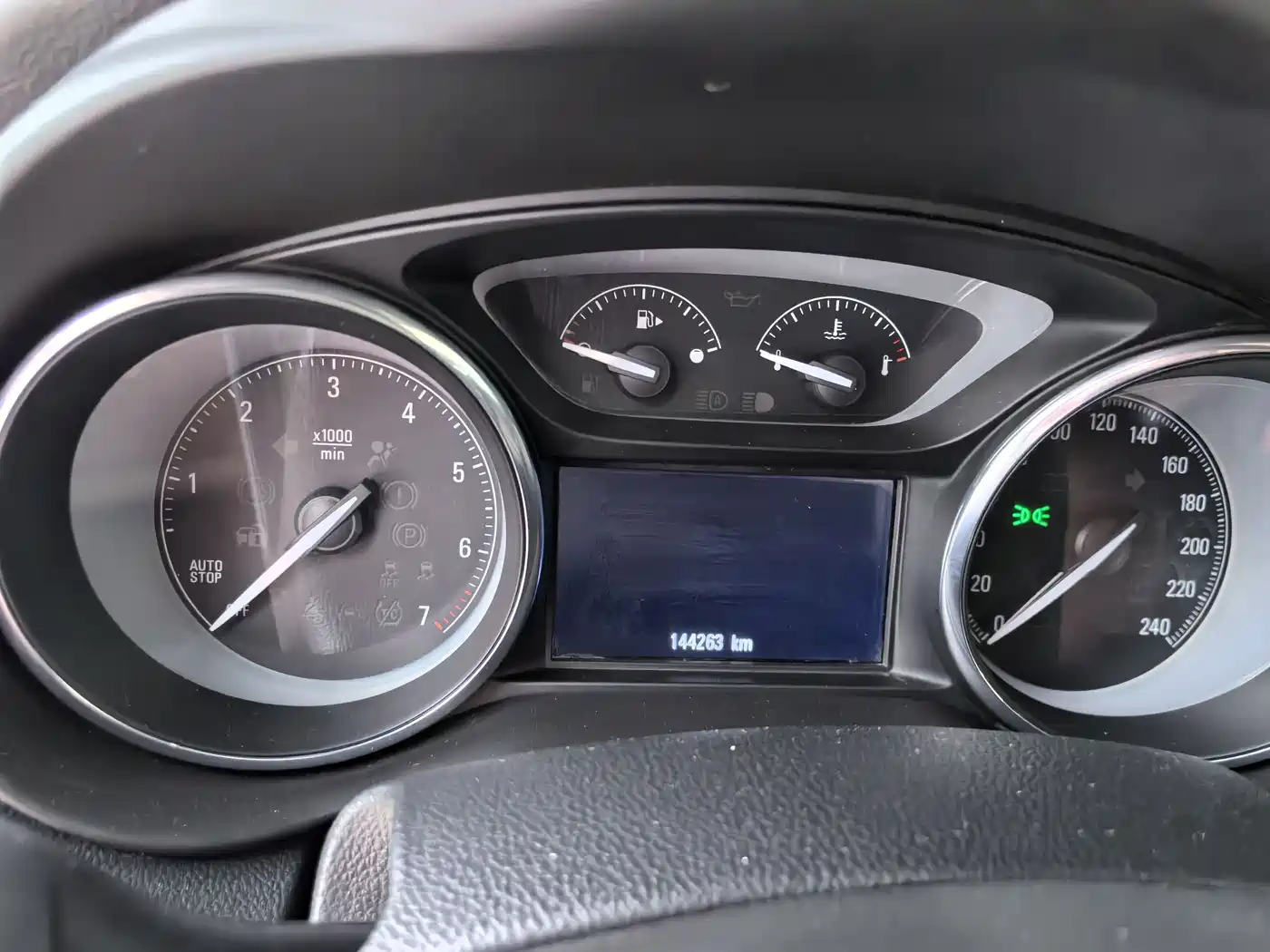 Buick Envision Plus 2017 28T AWD Luxury фото 12