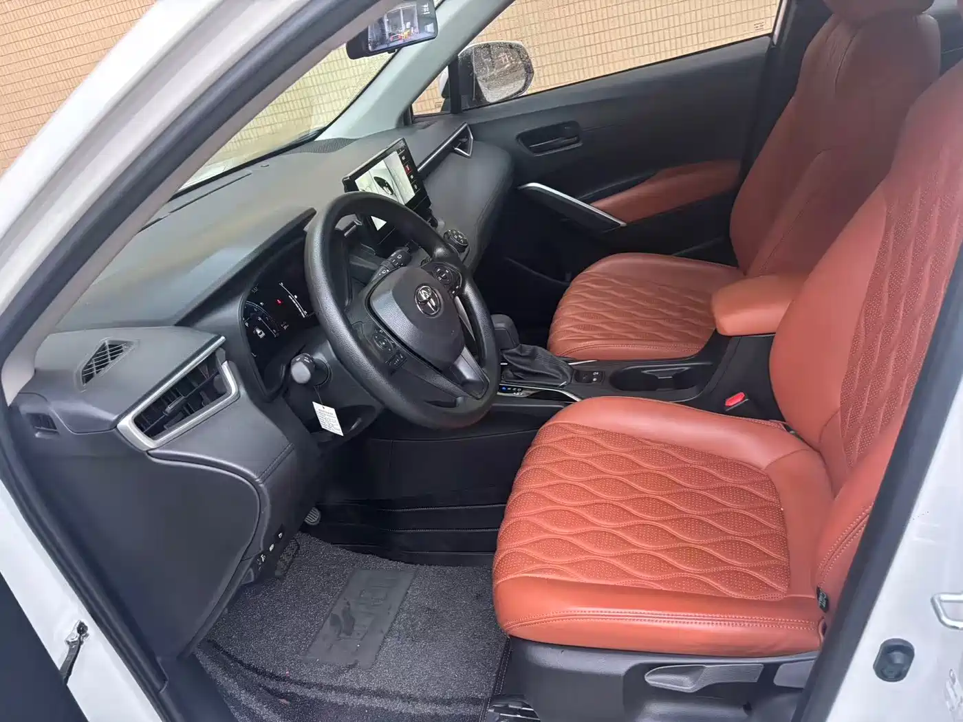 Toyota Corolla Cross 2023 2.0L Pioneer Edition фото 5