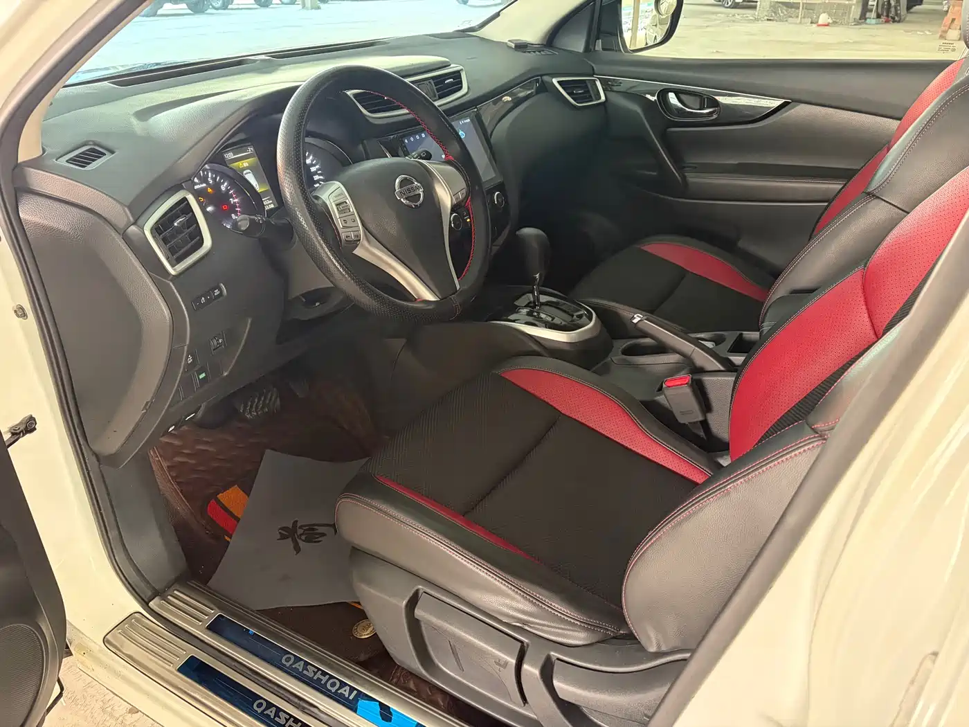 NISSAN QASHQAI