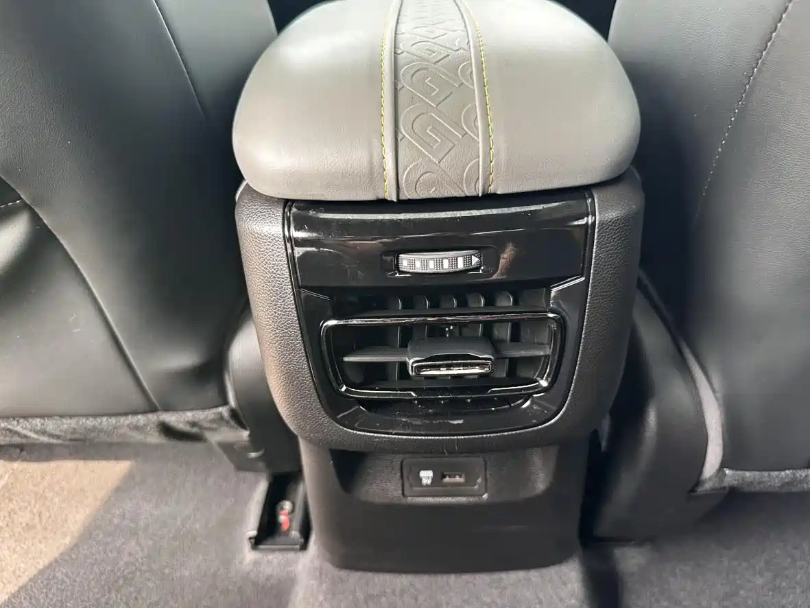 GAC Trumpchi Trumpchi Emkoo 2023 270T DCT J16 Edition фото 22
