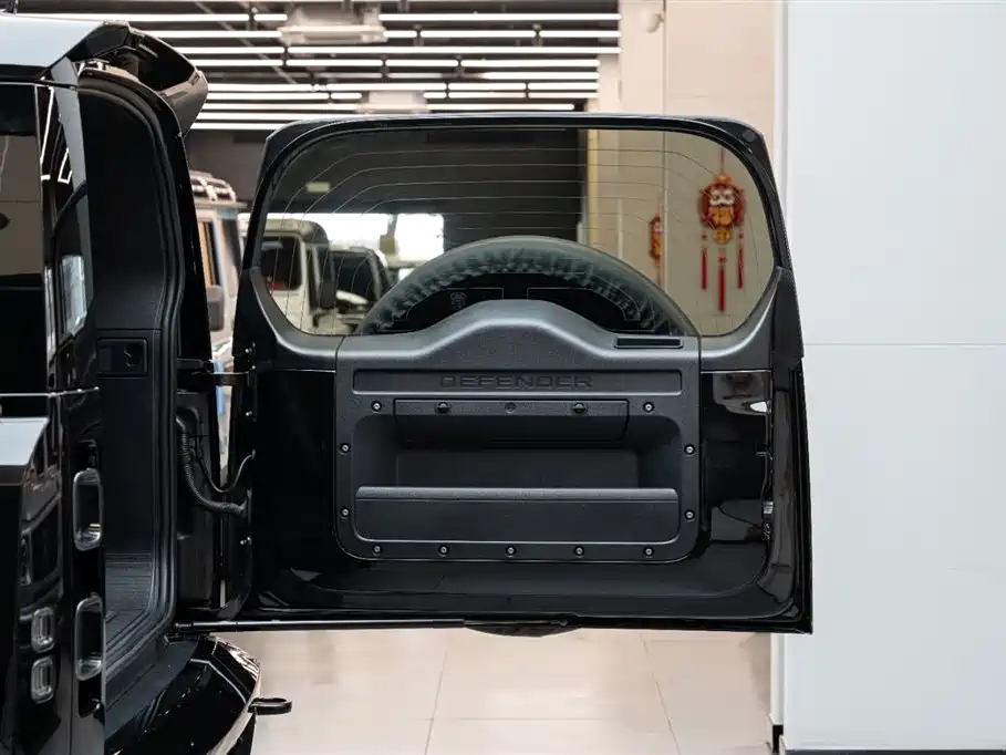 LAND ROVER GUARD