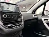 صورة 8 - Peugeot 2008