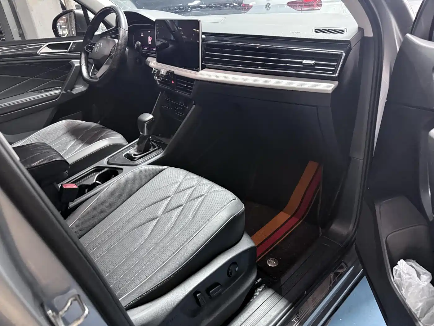Volkswagen Tiguan L 2022 330TSI Automatic 2WD Comfort Edition фото 17