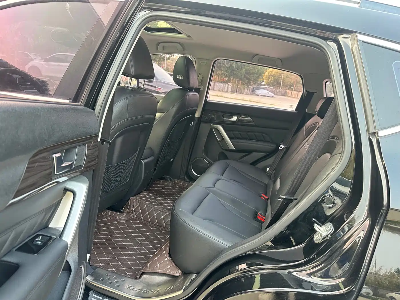 Фото 9 - Haval H2