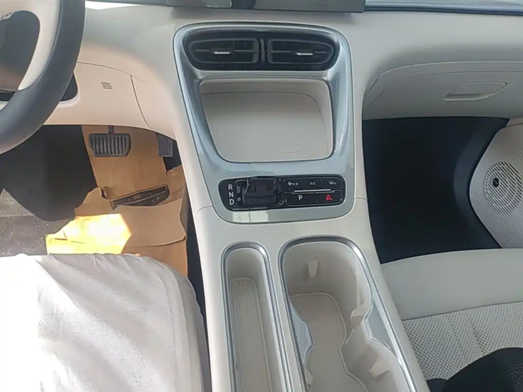 Geely Galaxy Starry Wish 2026 Edition 310km Youth Version фото 14