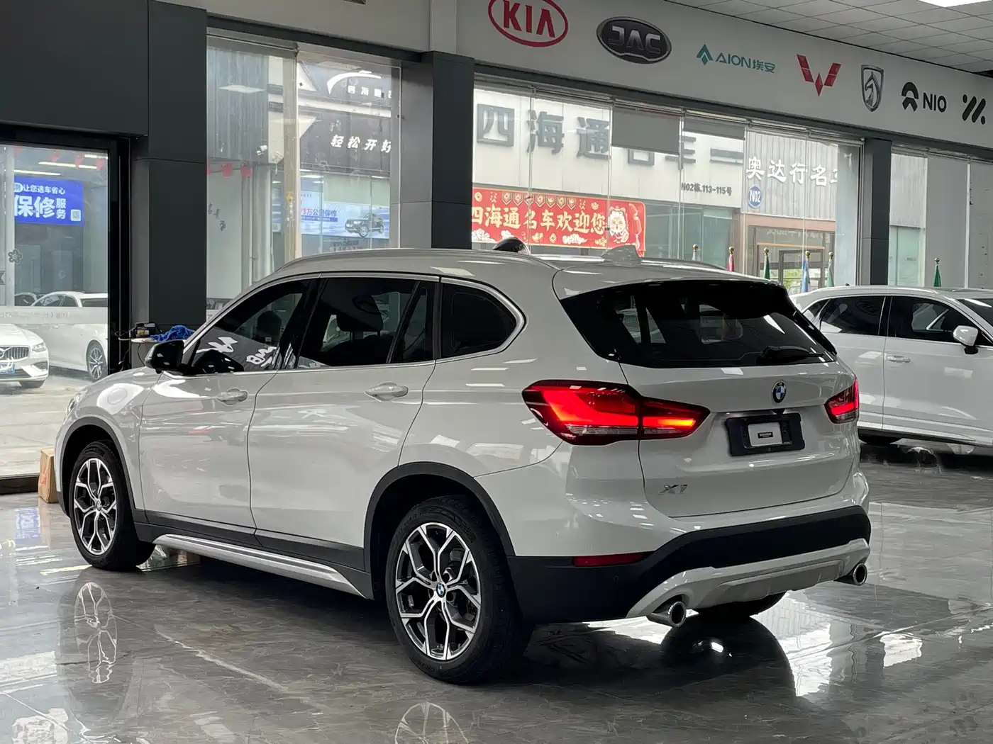 BMW X1 2022 sDrive20Li Premium фото 13