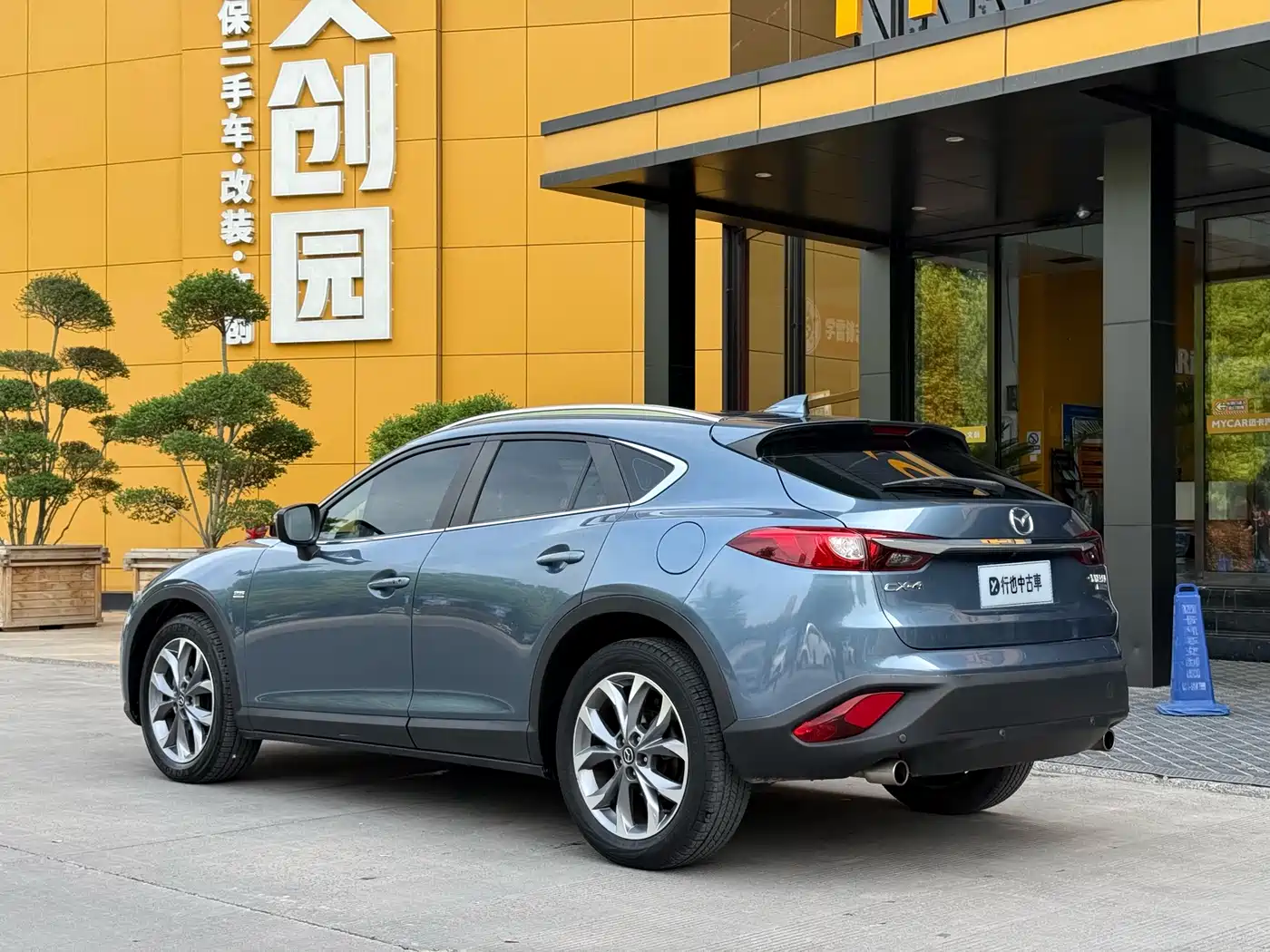 Фото 4 - Mazda CX-4