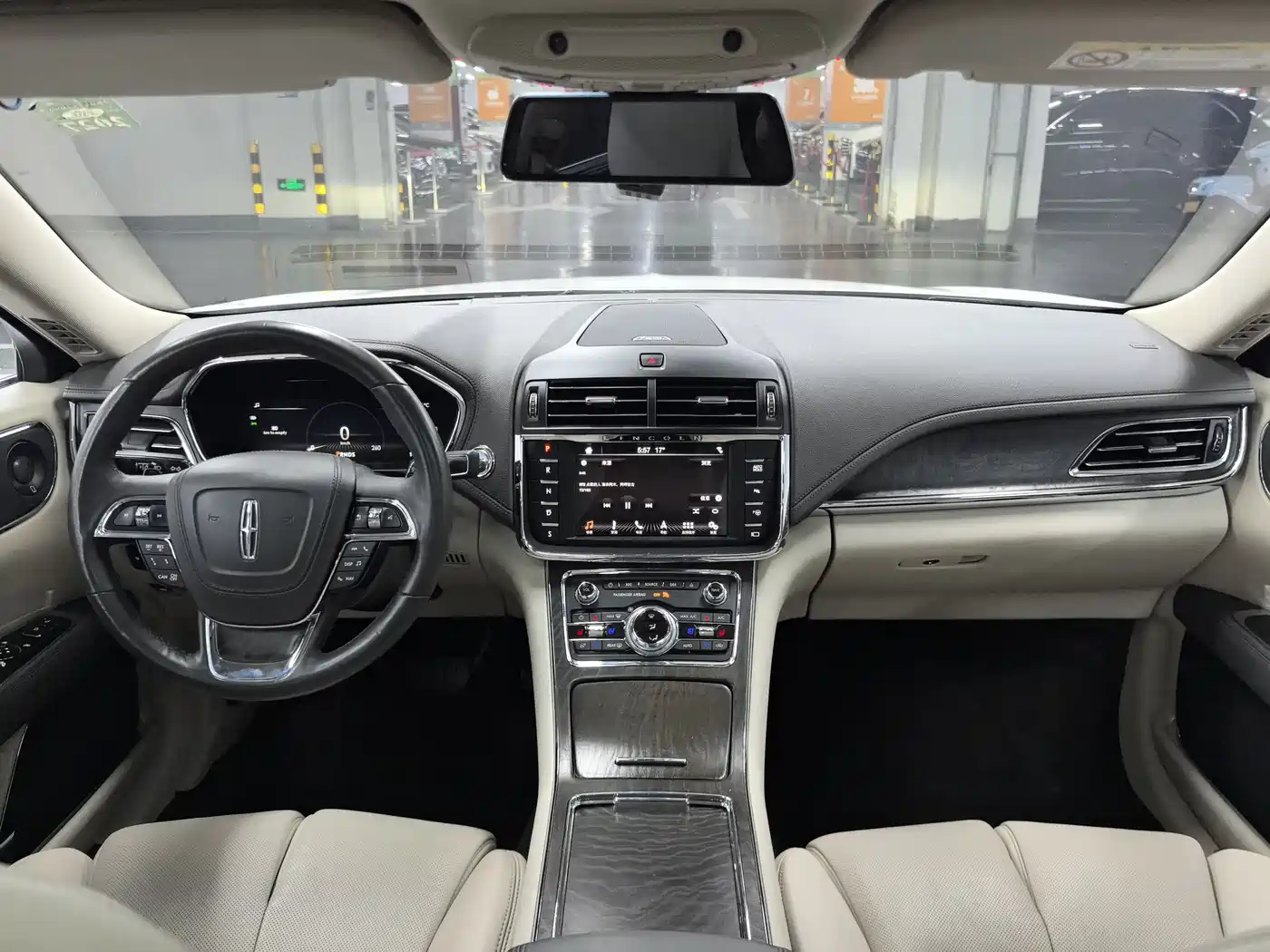 Lincoln Continental 2017 3.0T AWD Prestige Edition фото 7