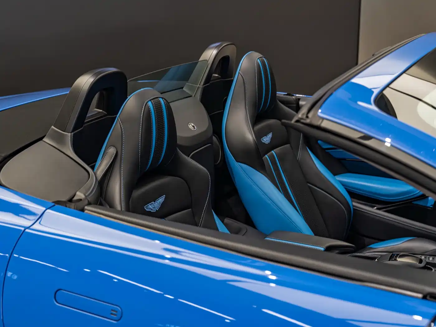 Aston Martin Vantage 2021 2020 4.0T V8 Roadster