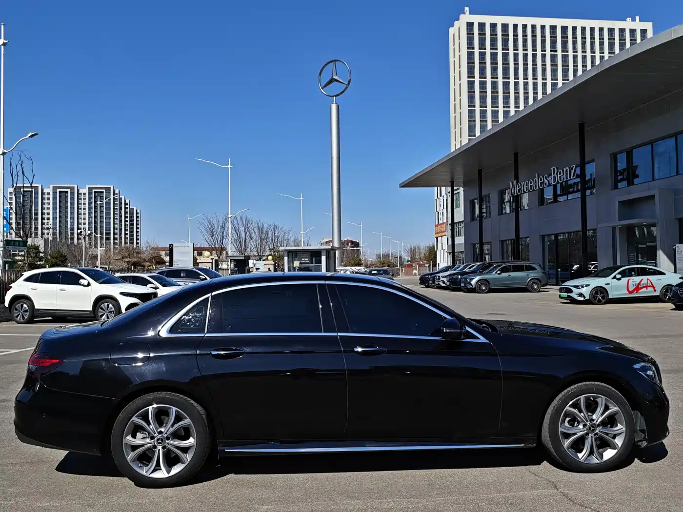 MERCEDES-BENZ E-CLASS