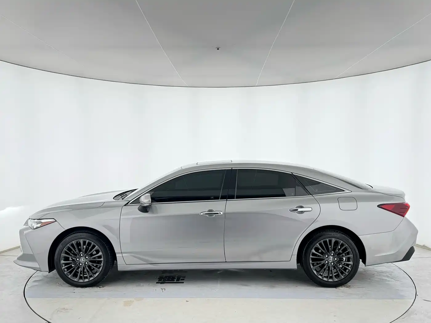 Toyota Avalon 2019 2019 2.0L XLE Premium Edition (China VI)