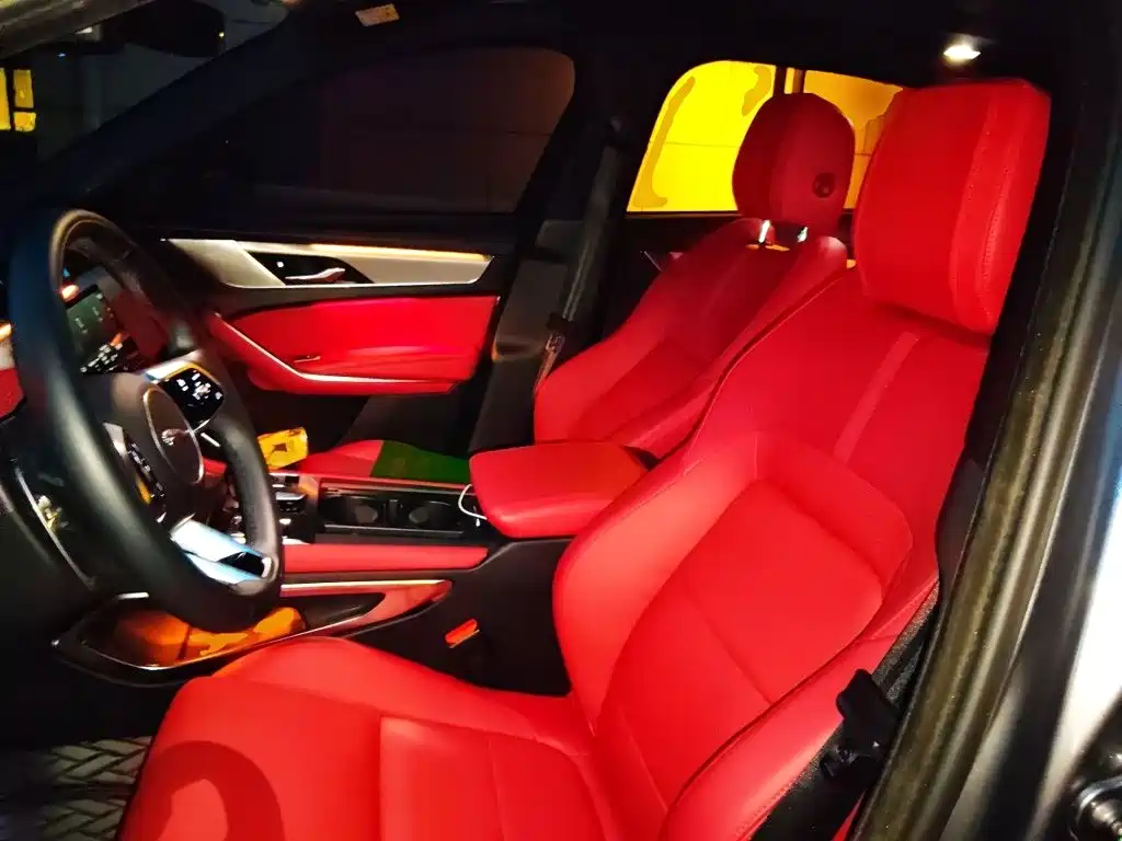 Jaguar F-PACE 2024 2024 P250 R-Dynamic SE