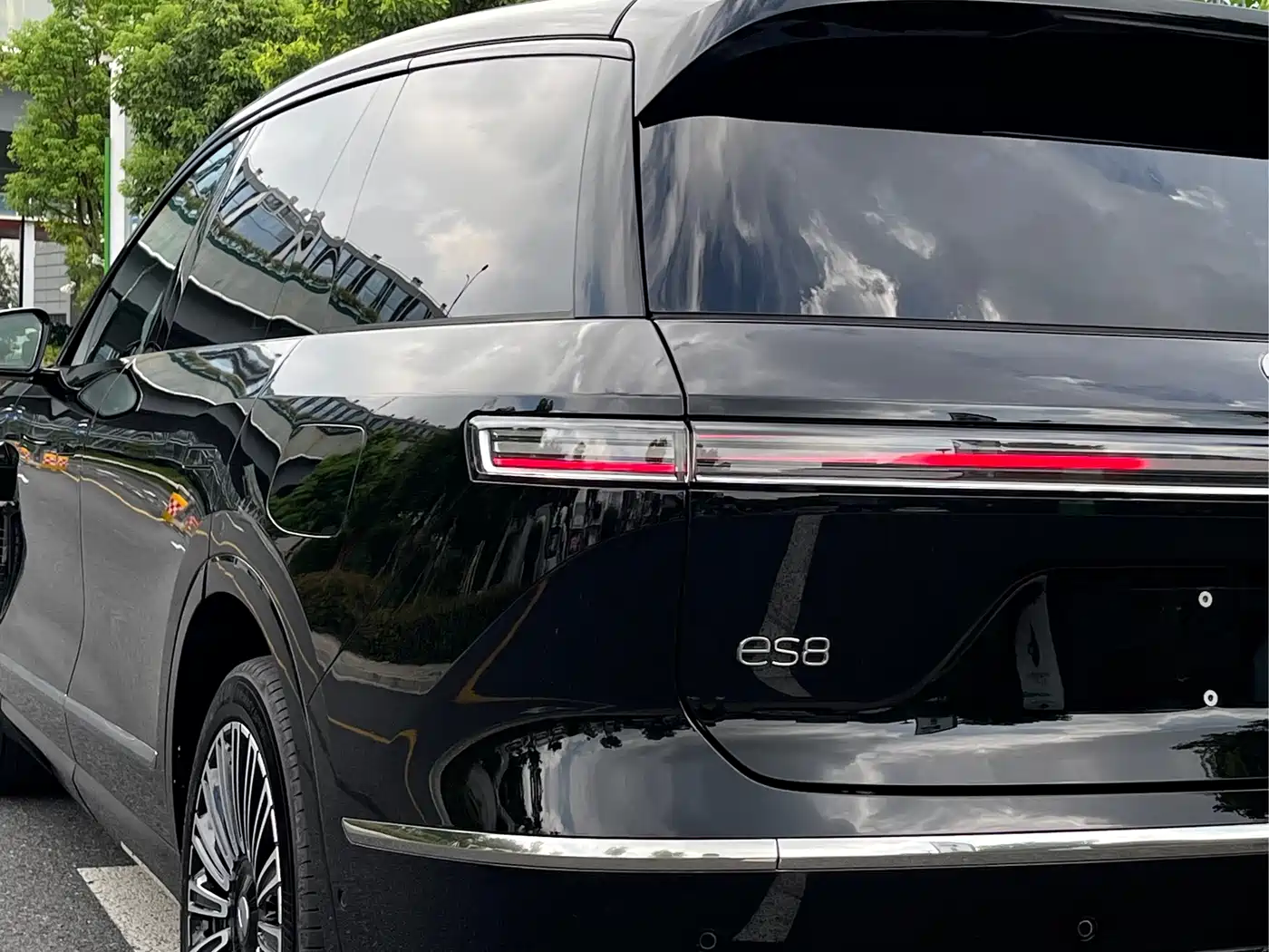 NIO ES8 2025 2025 Model 6-Seat Executive Luxury Edition