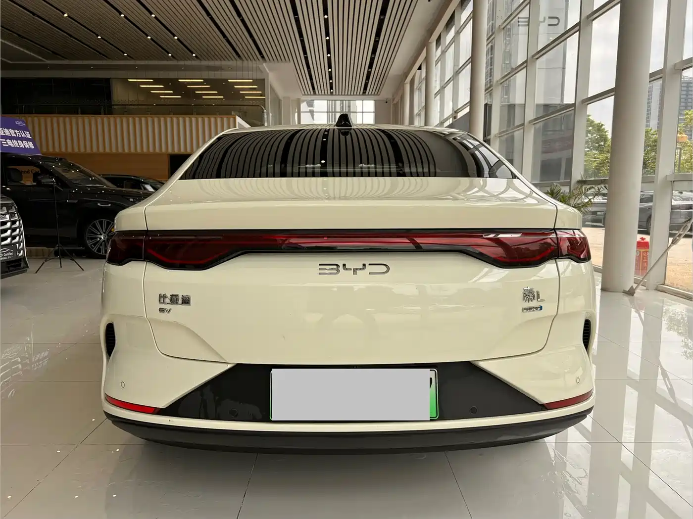 BYD Qin L 2025 Model EV 545KM Excellence Edition фото 8