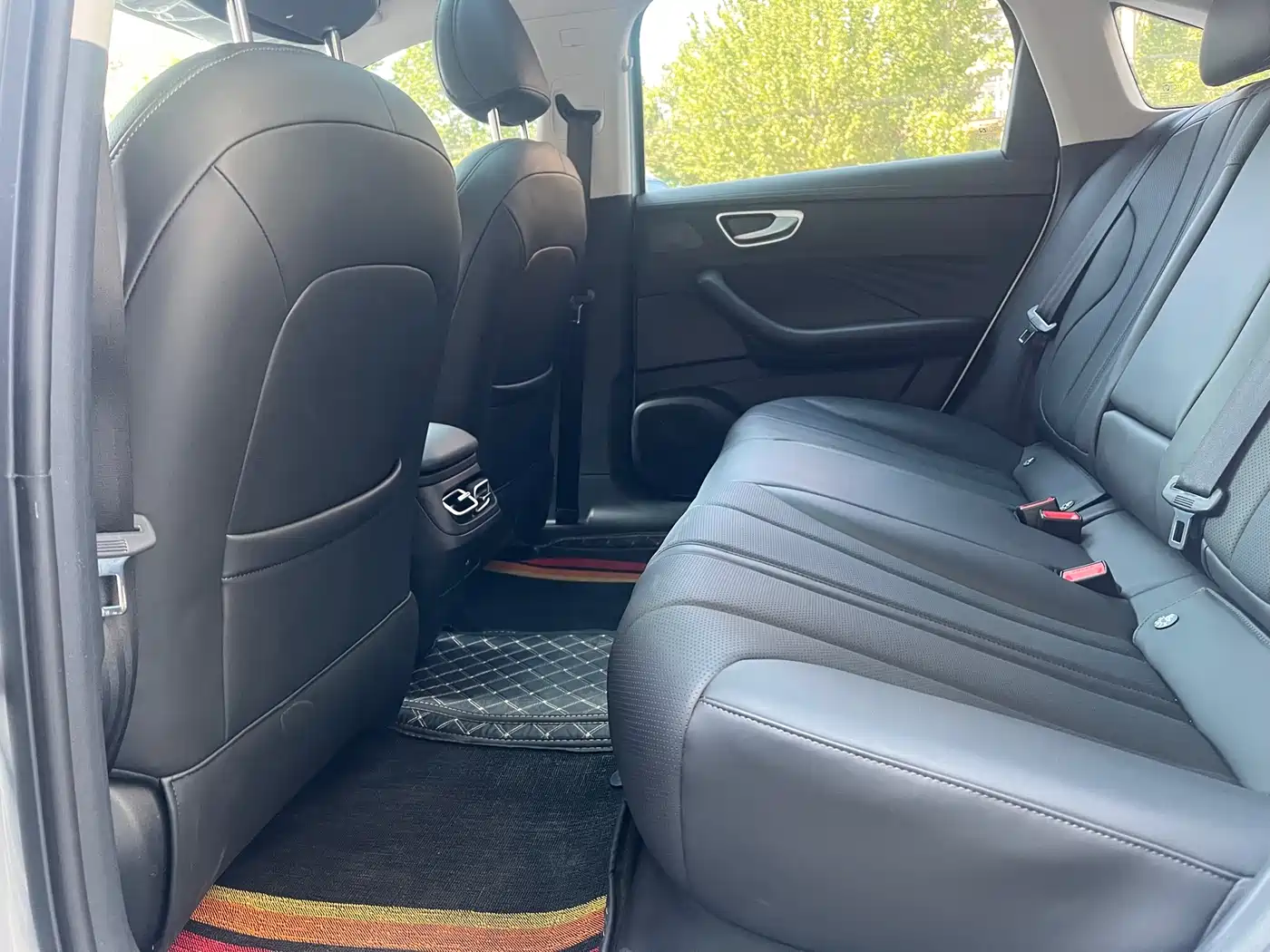 Roewe D7 2025 2025 DMH 125km World Champion Excellence Edition