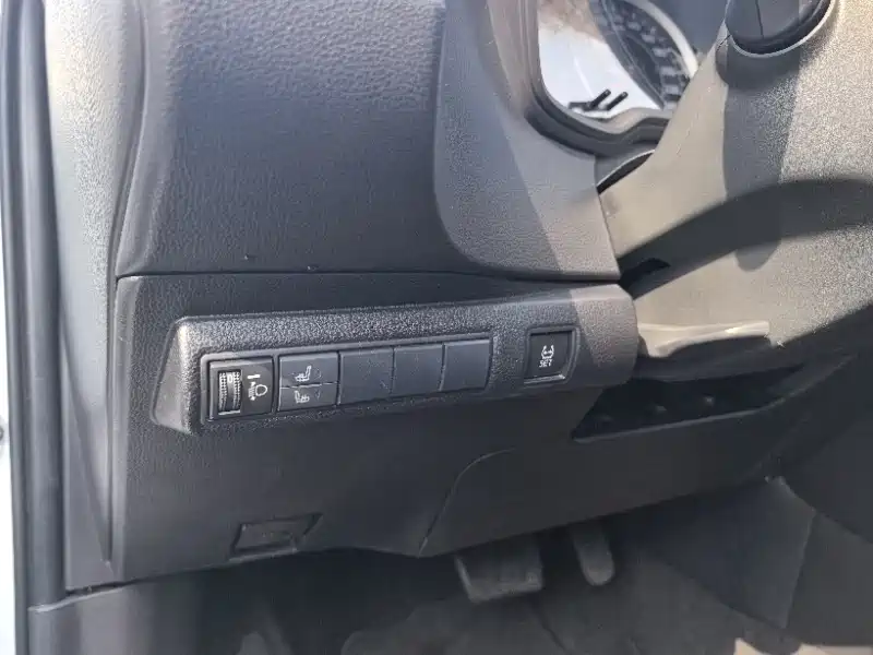 Toyota Levin 2023 TNGA 1.5L CVT Progressive фото 13