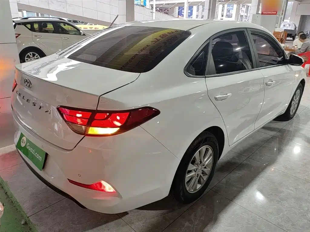 Hyundai Elantra 2018 1.6L Automatic Pleasing Edition GL China VI фото 7