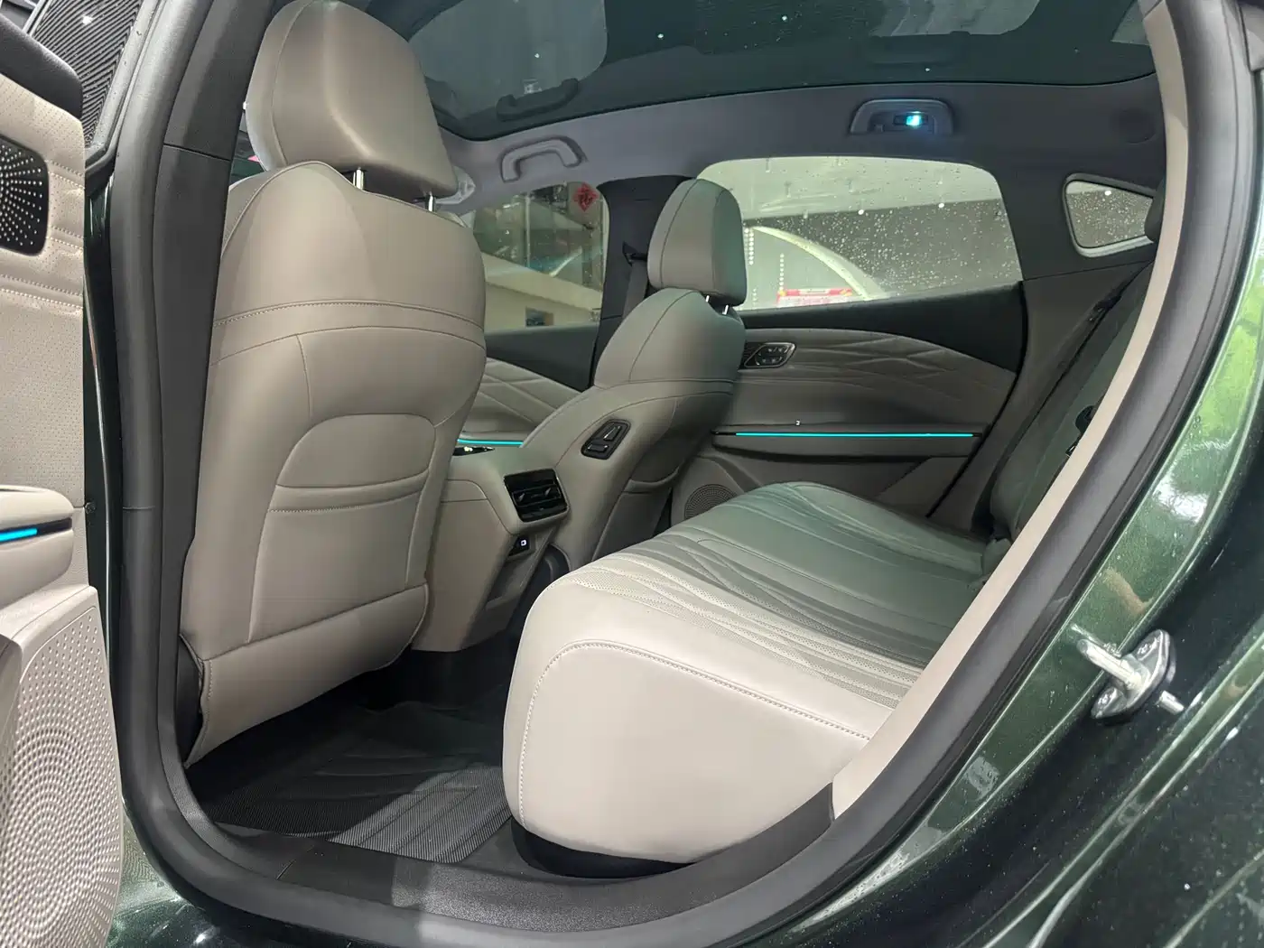 Geely Galaxy Galaxy Xingyao 8 2025 130km EM-i Premium Edition фото 5