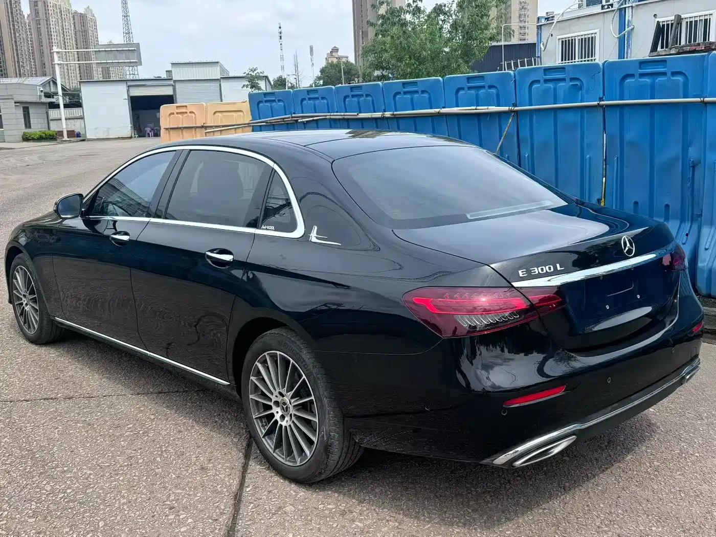Mercedes-Benz E-Class 2023 E 260 L Sport фото 7