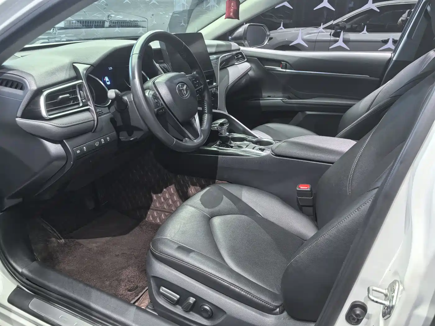 Toyota Camry 2021 2.0G Luxury Edition фото 3