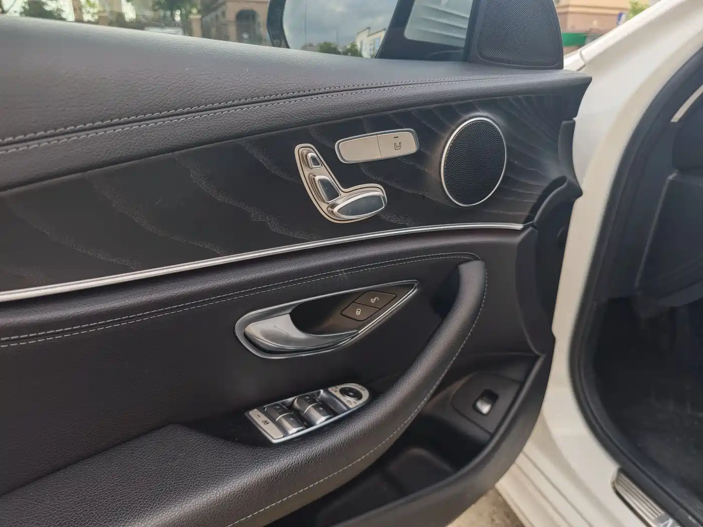 Mercedes-Benz E-Class 2016 E 200 L Sport Type фото 11