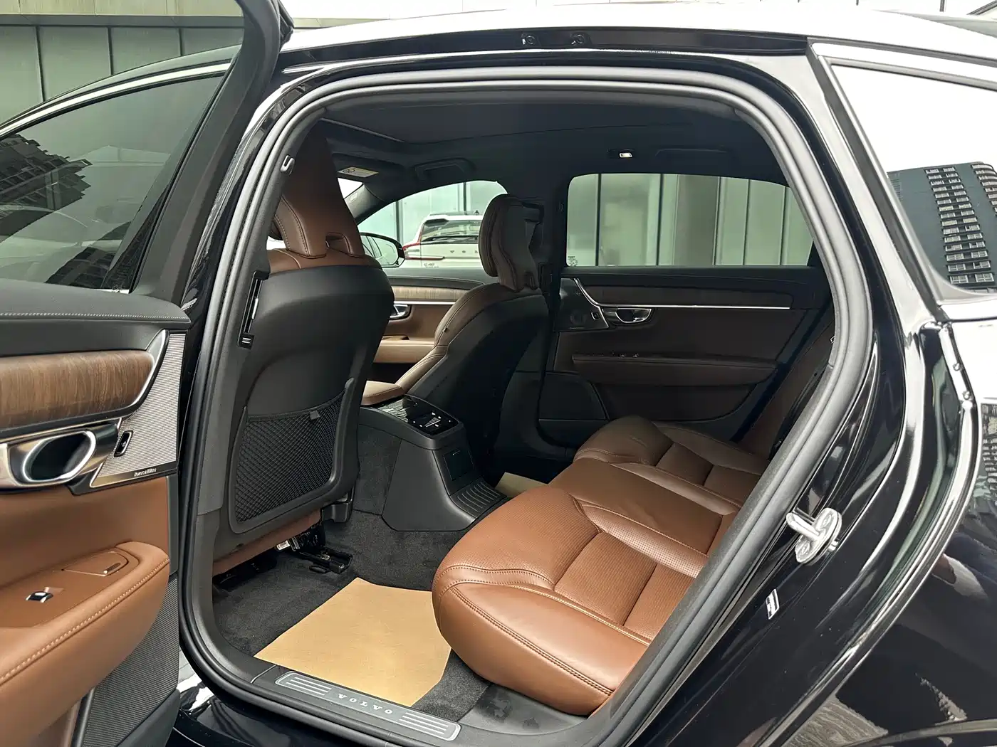 VOLVO S90 PLUG IN HYBRID