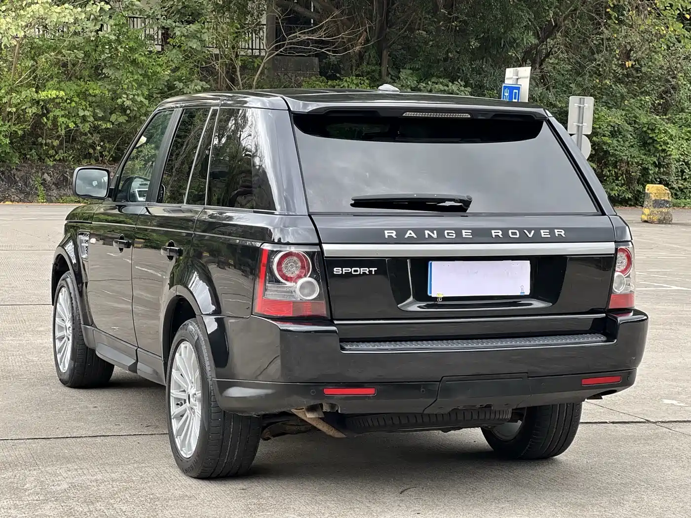 Land Rover Range Rover Sport 2012 3.0 TDV6 HSE Diesel Version фото 3