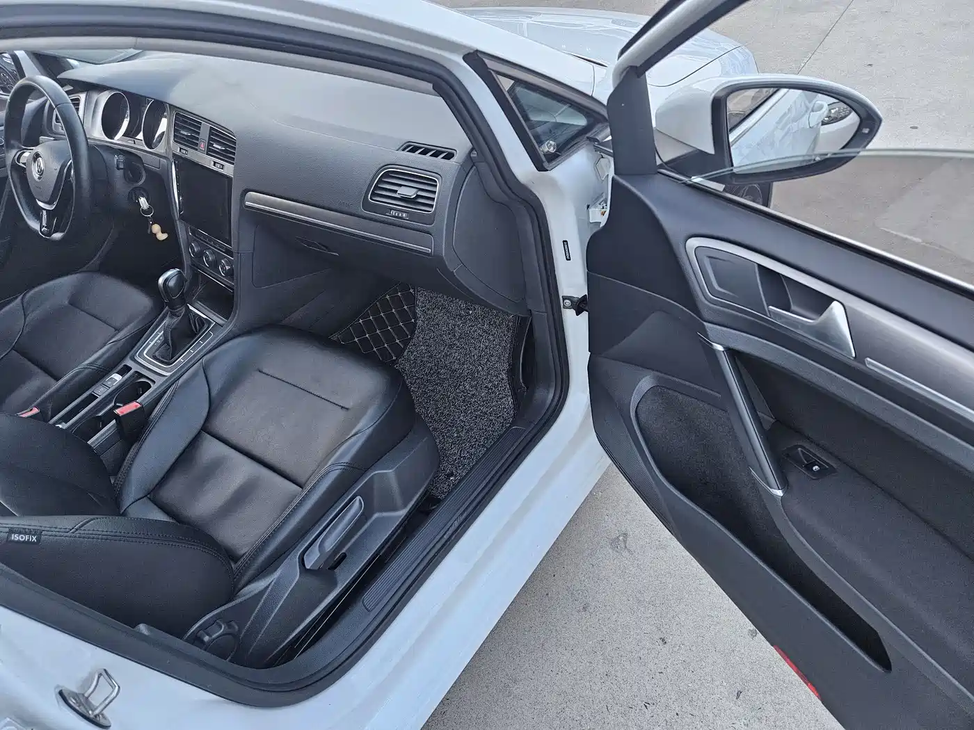 Volkswagen Golf 2016 230TSI Automatic Comfort фото 18