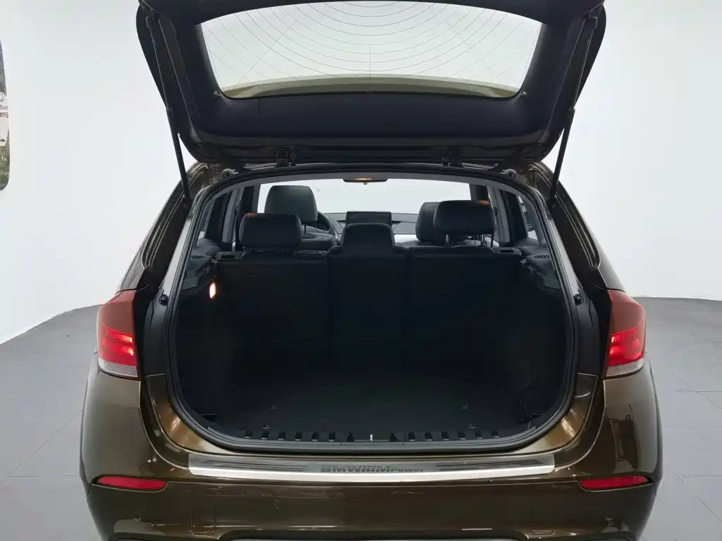 BMW X1 2012 2012 sDrive18i Fashion Model